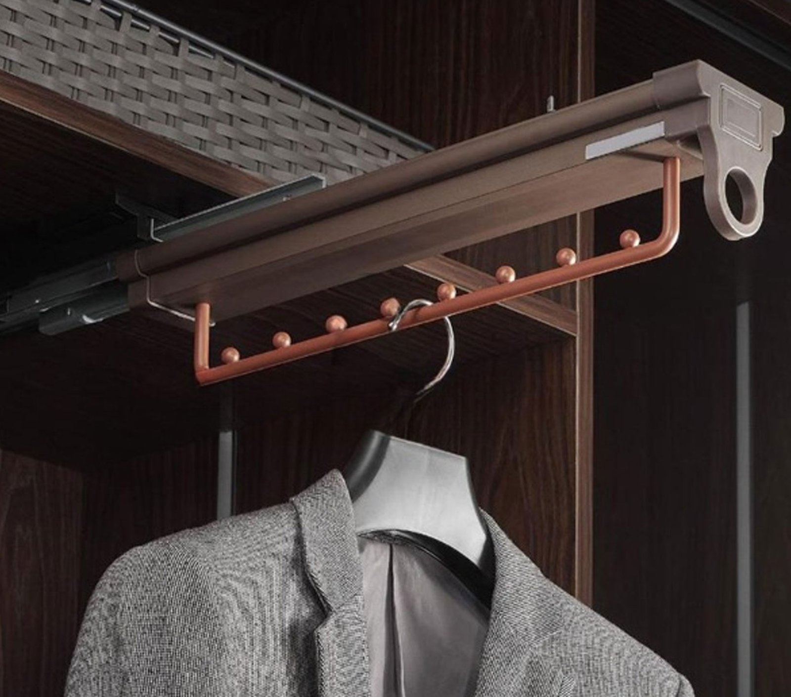 CLOTH HOLDER